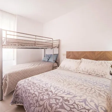 Stunning Apartment In Oropesa Del Mar Exterior photo